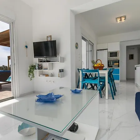 וילה White Blue לקניה