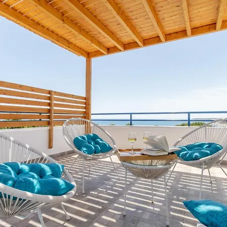 White Blue לקניה