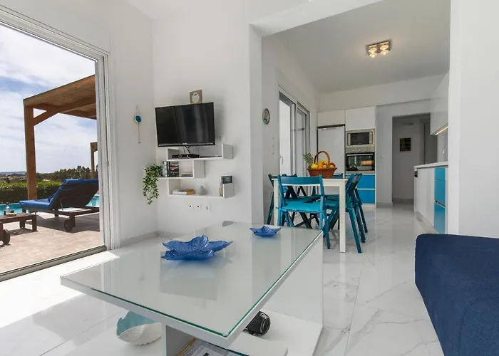 Vila White Blue Lakhania