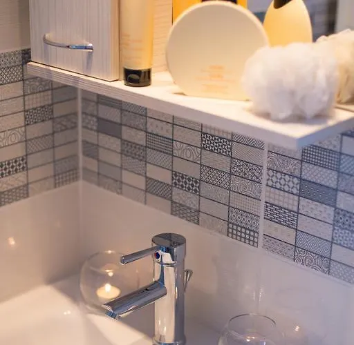 White Blue 빌라 라카니아